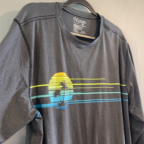 Burnside Gray and Yellow Rash Guard Men's‎ Size XL - Picture 3 of 4